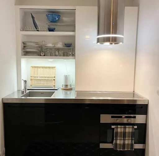 Modern W Terrace 250m From & Pool Apartament