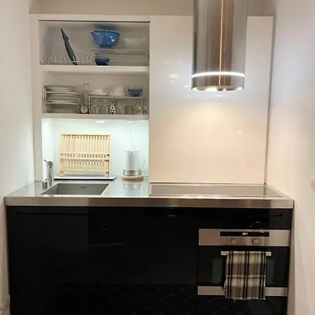 Modern W Terrace 250m From & Pool Apartament