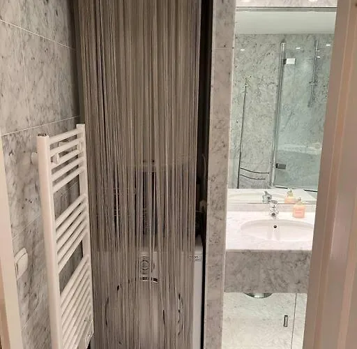 Appartamento Modern W Terrace 250m From & Pool Antibes